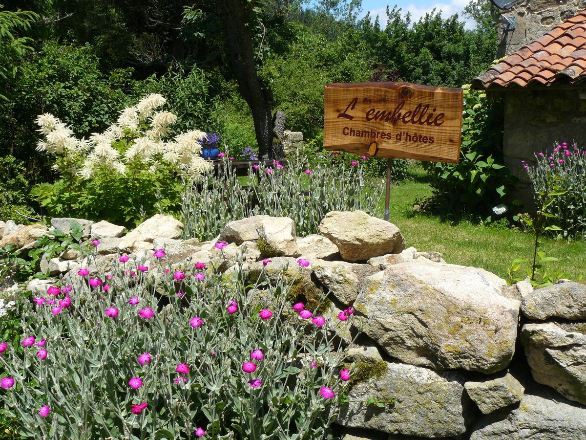 Bed and Breakfast L'Embellie Bertignat Esterno foto