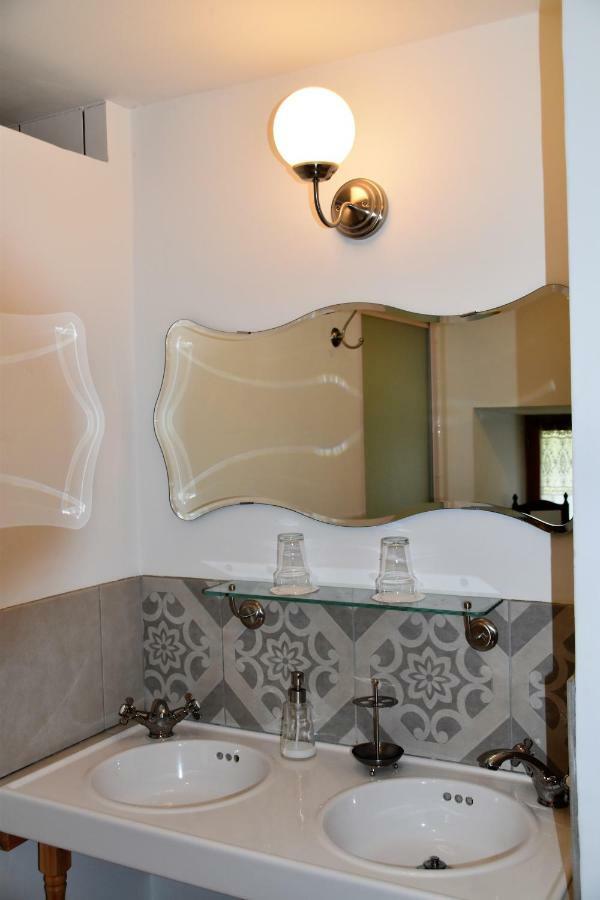Bed and Breakfast L'Embellie Bertignat Esterno foto
